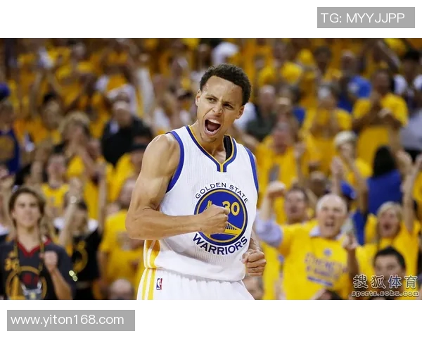 库里与足球明星的精彩瞬间拼接壁纸展现运动魅力与激情对决